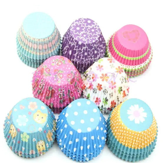 100 Piece's Random Print Disposable Cupcake Liners
