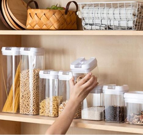 Set of 4 Airtight Food Storage Containers with Locks Lid