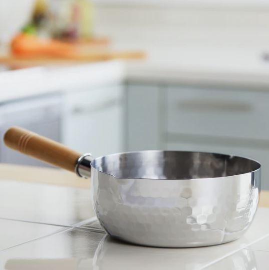 Hammer Pattern Japanese Saucepan with Wooden Handle | Cooking Pot