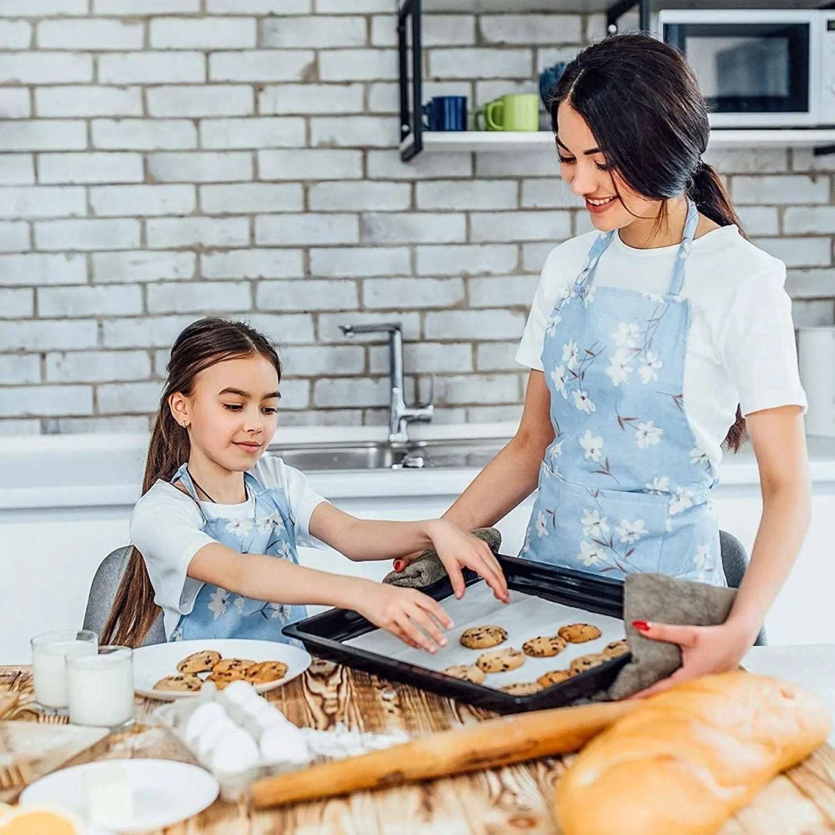 10 Meter Non - Stick Baking Paper Roll – Premium Quality, Easy Cleanup - Techmanistan in Pakistan