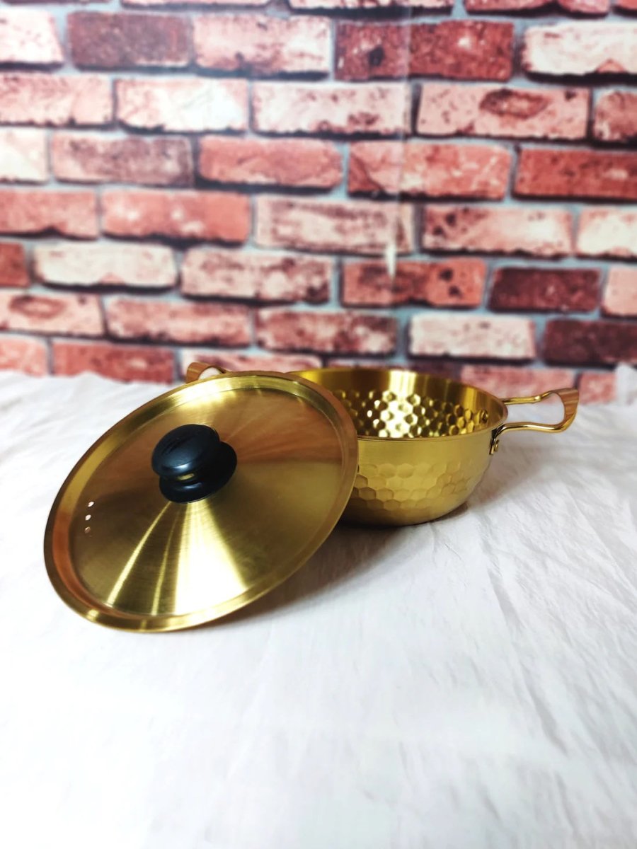 3 Piece Golden Hexagonal Pattern Cooking & Serving Ramen Pots with Lids - Techmanistan in Pakistan