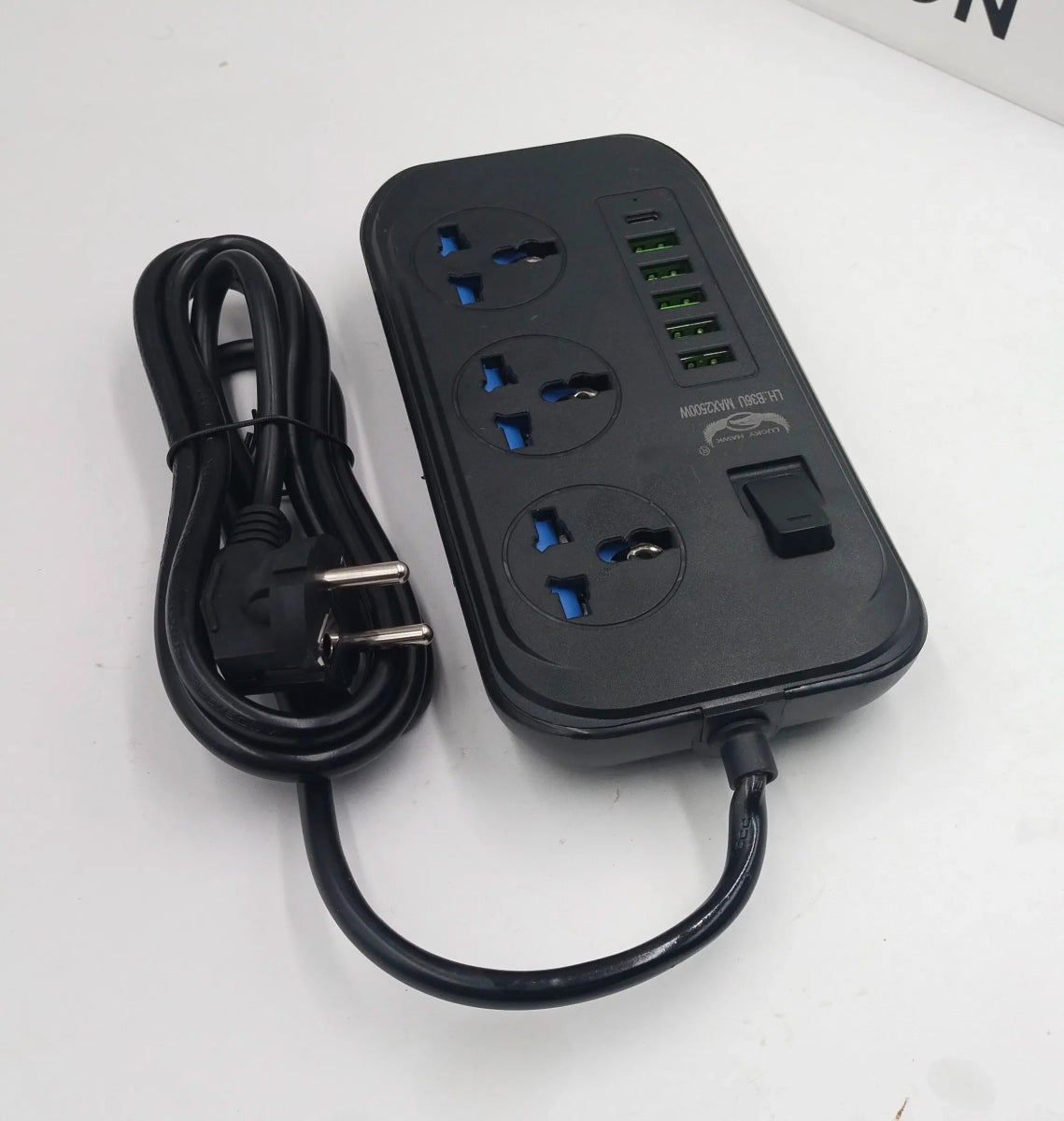 3 Sockets & 6 USB Extension Cord - Techmanistan in Pakistan
