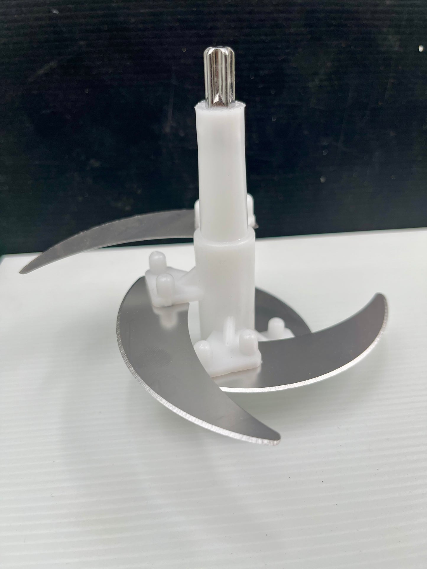 Multifunctional Hand Press Chopper Steel Bowl with 4 Blades - 2L - Techmanistan in Pakistan