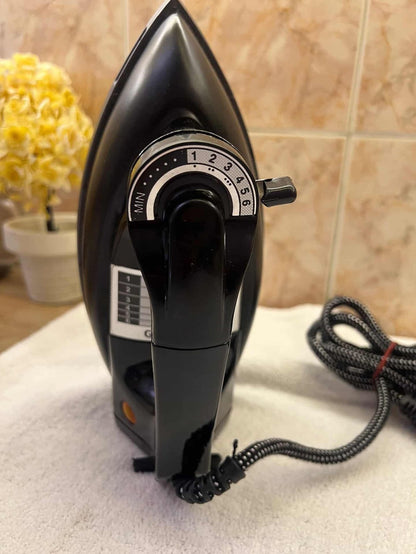 Heavy Duty Dry Iron for Clothes
