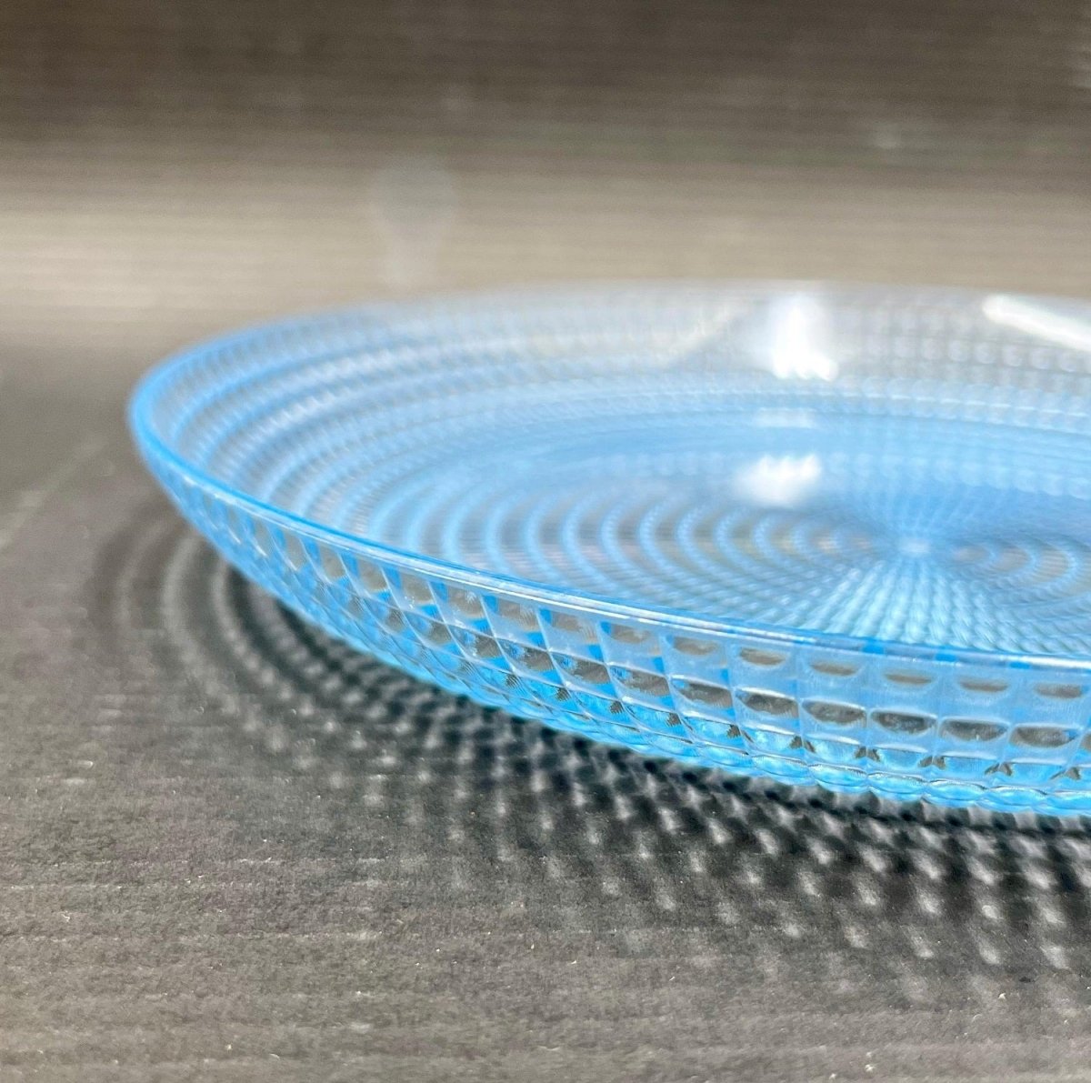 Acrylic Round Serving Plate - Techmanistan in Pakistan