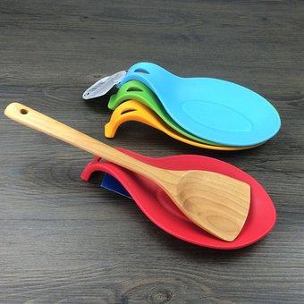 Soft Silicone Spoon Insulation Mat Silicone Heat Resistant Placemat Tray Spoon Rest Pad - Random Color