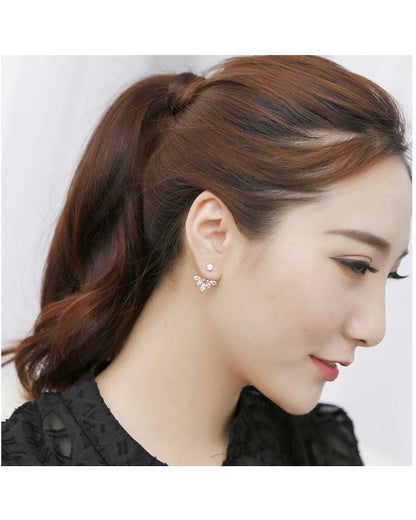 Leaves Shaped Crystal Stud Earrings - Techmanistan