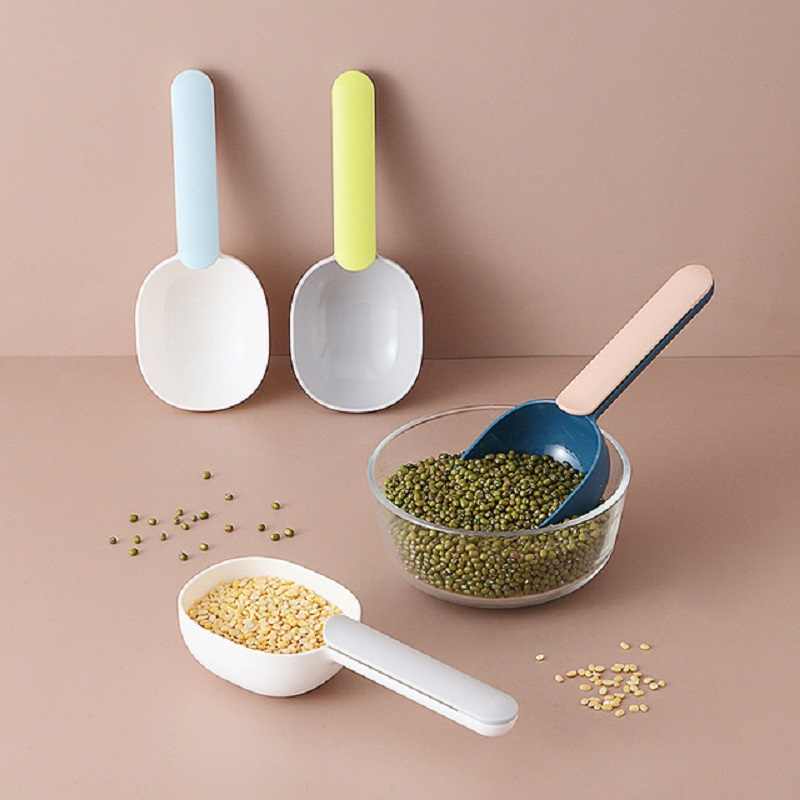 Random Color Plastic Kitchen Shovel Bucket-Shaped Spoon With Bag Seal Clip, Multi-Functional Rice Spoon Ice Cream Spoon, Seal clip bag My Store