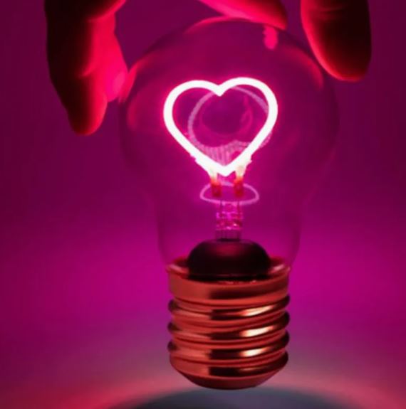 USB Rechargeable Bulb-Shaped Table Lamp
