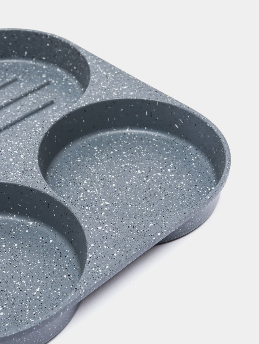 Non - Stick Egg Frying Pan with Wooden Handle - Techmanistan in Pakistan