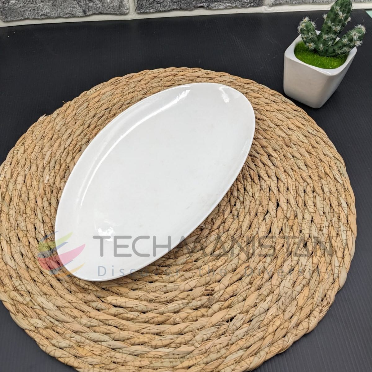 Oval Ceramic Serving Dish - Techmanistan in Pakistan