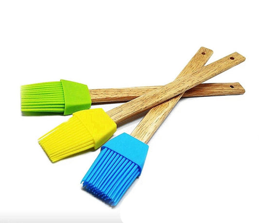 Random Color Wooden Handle Silicon Kitchen Basting Oil Brush - 1 Piece - Techmanistan in Pakistan
