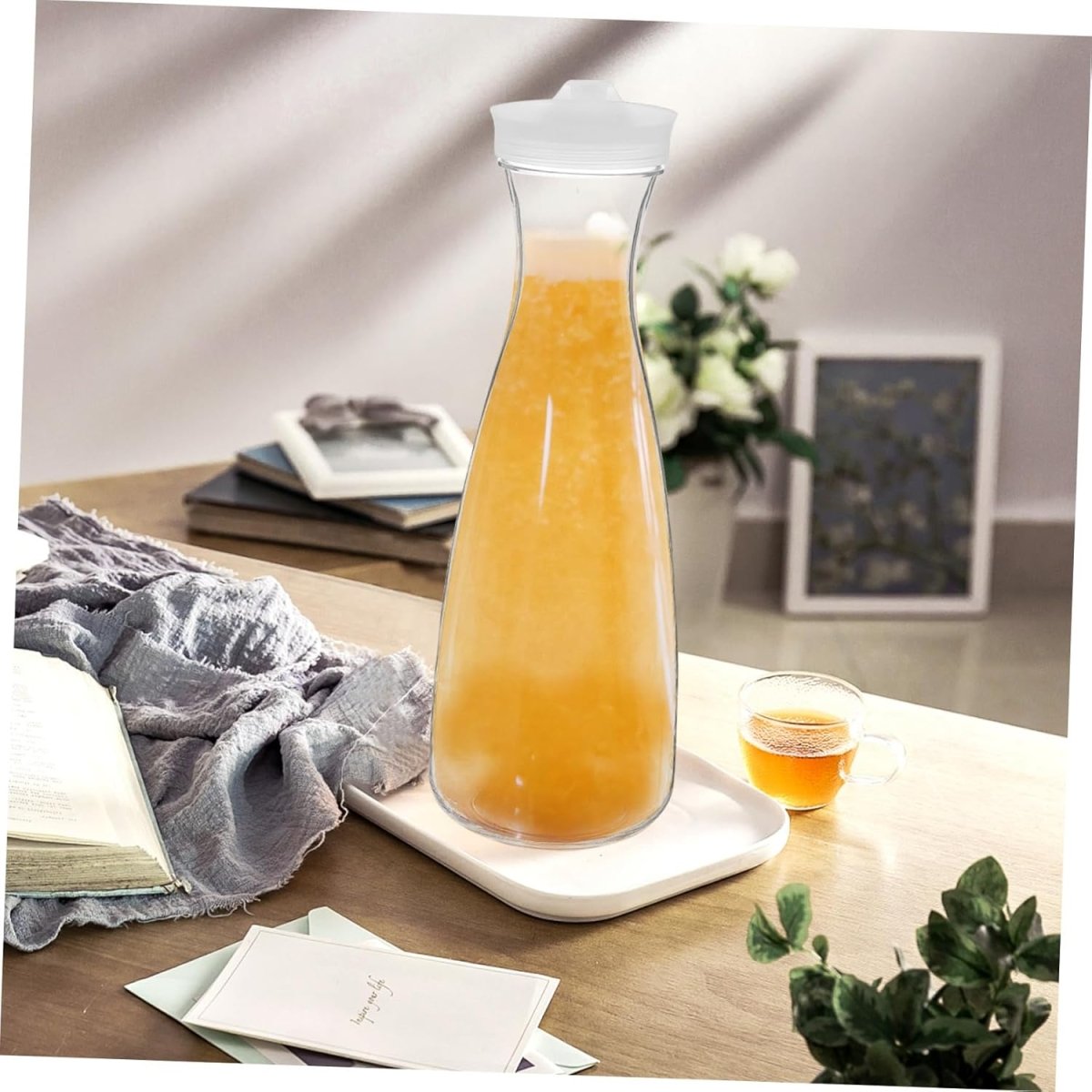 Round Clear Acrylic Water Bottle - Techmanistan in Pakistan