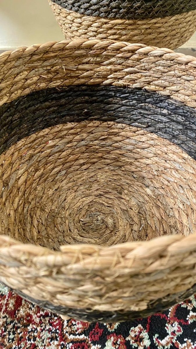 Seagrass Standing Planter Plant Pots With Wooden Legs - Techmanistan in Pakistan