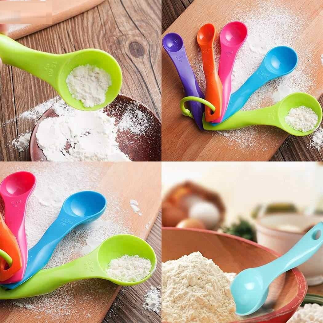 Set of 5 - Random Color Plastic Kitchen Baking Measuring Spoons - Techmanistan in Pakistan