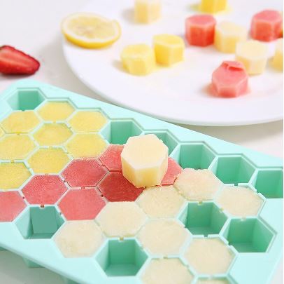 Silicone Honeycomb Ice Cube Tray with Cover - Techmanistan in Pakistan
